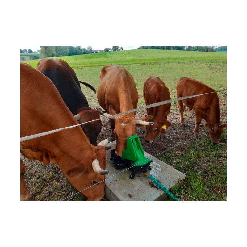 Pumpa pastevní s miskou pro mláďata P100 DUO dvoučinná